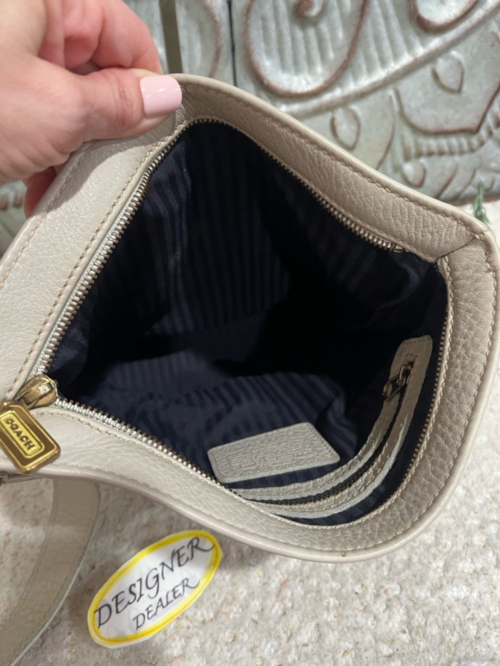 COACH Sonoma Vintage Bucket Bag GUC! # 4907 Bone Made in Italy! - Picture 9 of 12